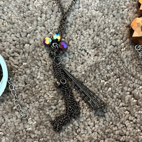 Set of 3 Paparazzi earring and necklace sets. - Picture 5 of 7